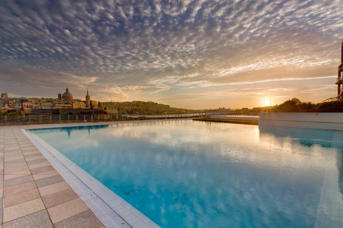 Super Luxury Apartment In Tigne Point, Amazing Sea Views Sliema Exterior foto